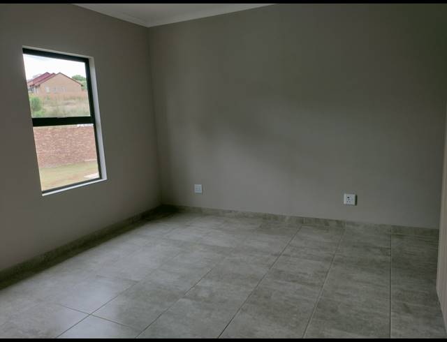 4 BEDROOM FREEHOLD FOR SALE IN DIE HEUWEL